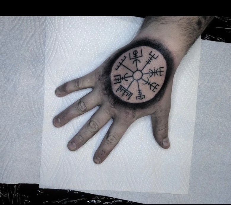 Viking compass tatouage