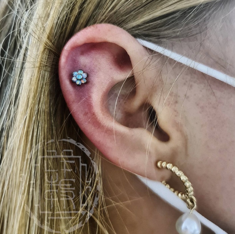 Helix piercing