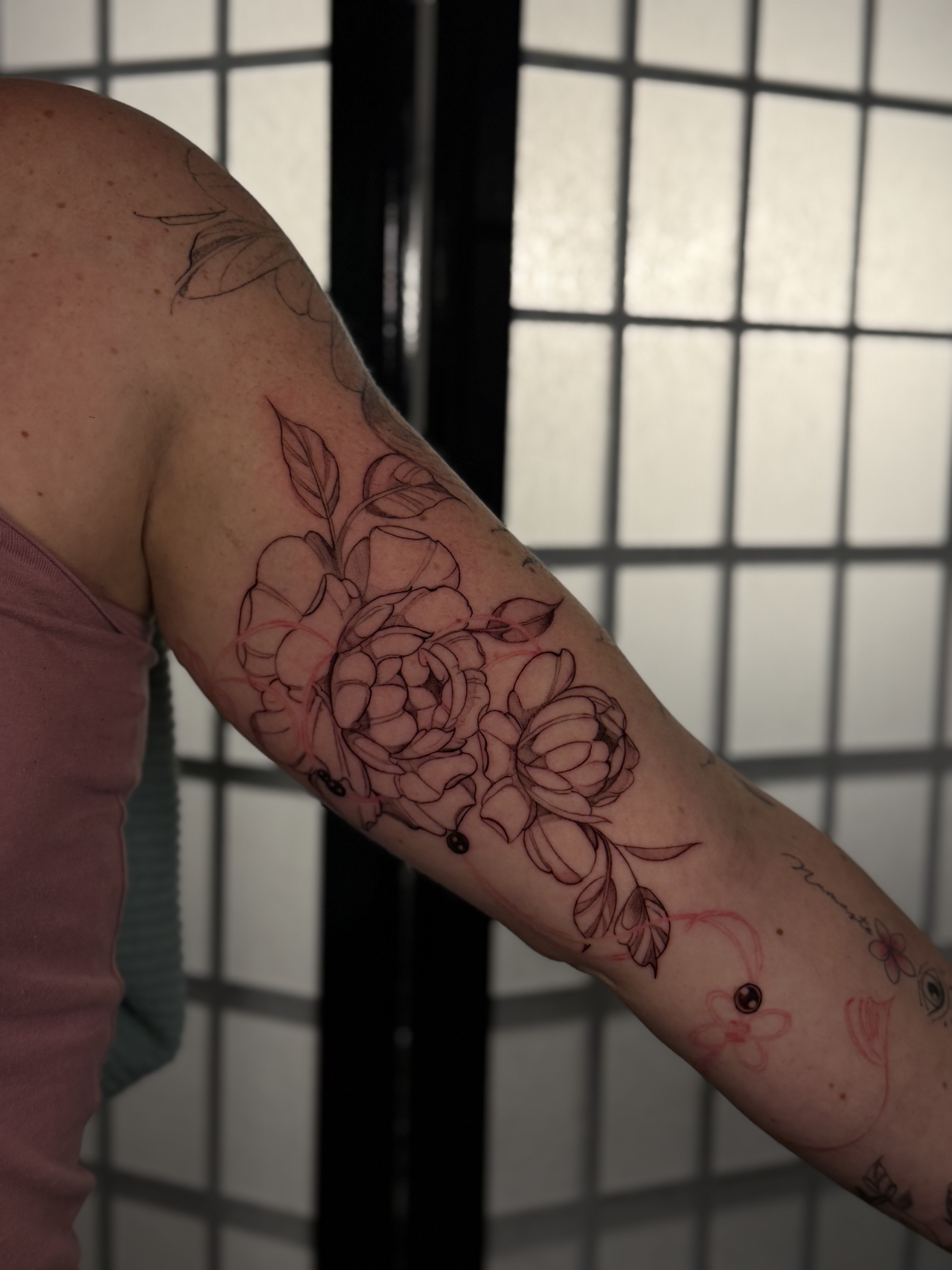 Tatouage bouquet – Dany, LAB Tattoo Lausanne