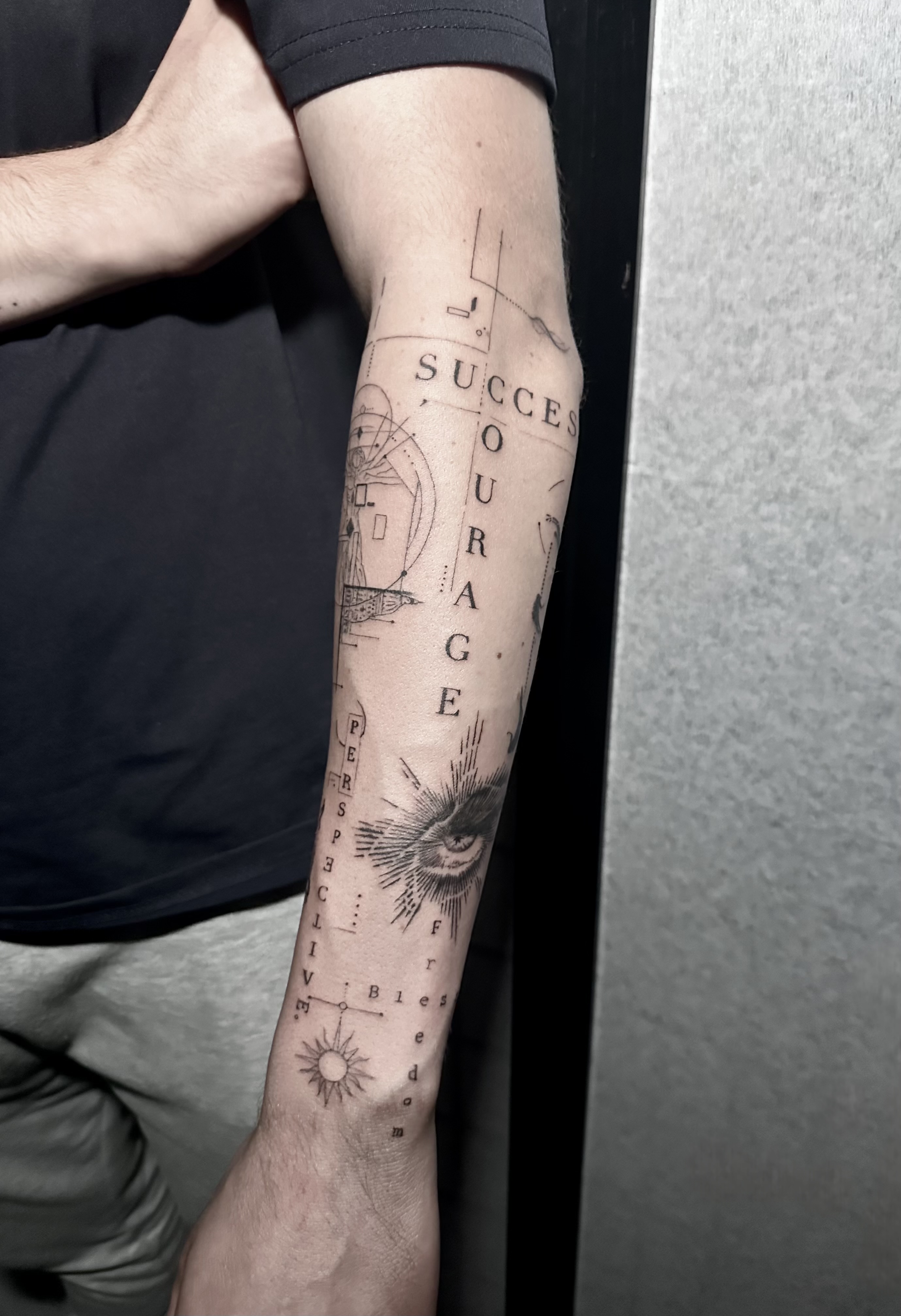 Tatouage méridiens – Dany, LAB Tattoo Lausanne